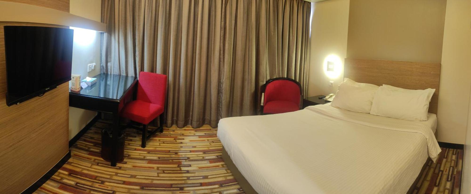 Harbour View Hotel Kuching Kültér fotó