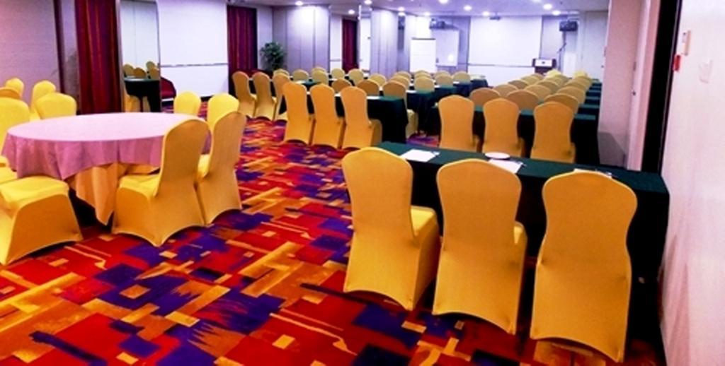 Harbour View Hotel Kuching Kültér fotó