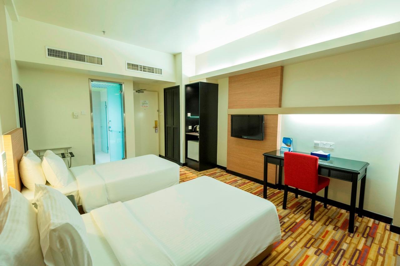 Harbour View Hotel Kuching Kültér fotó