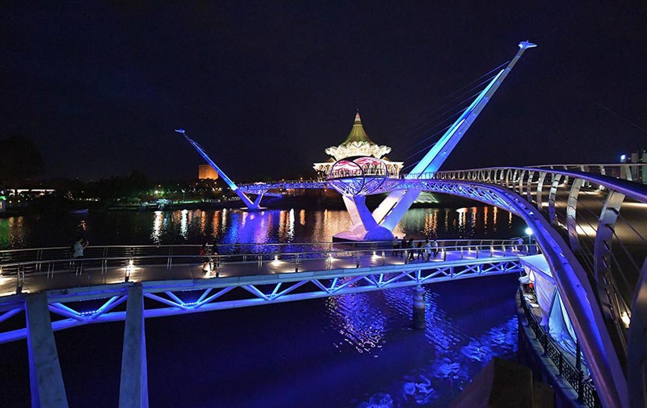 Harbour View Hotel Kuching Kültér fotó