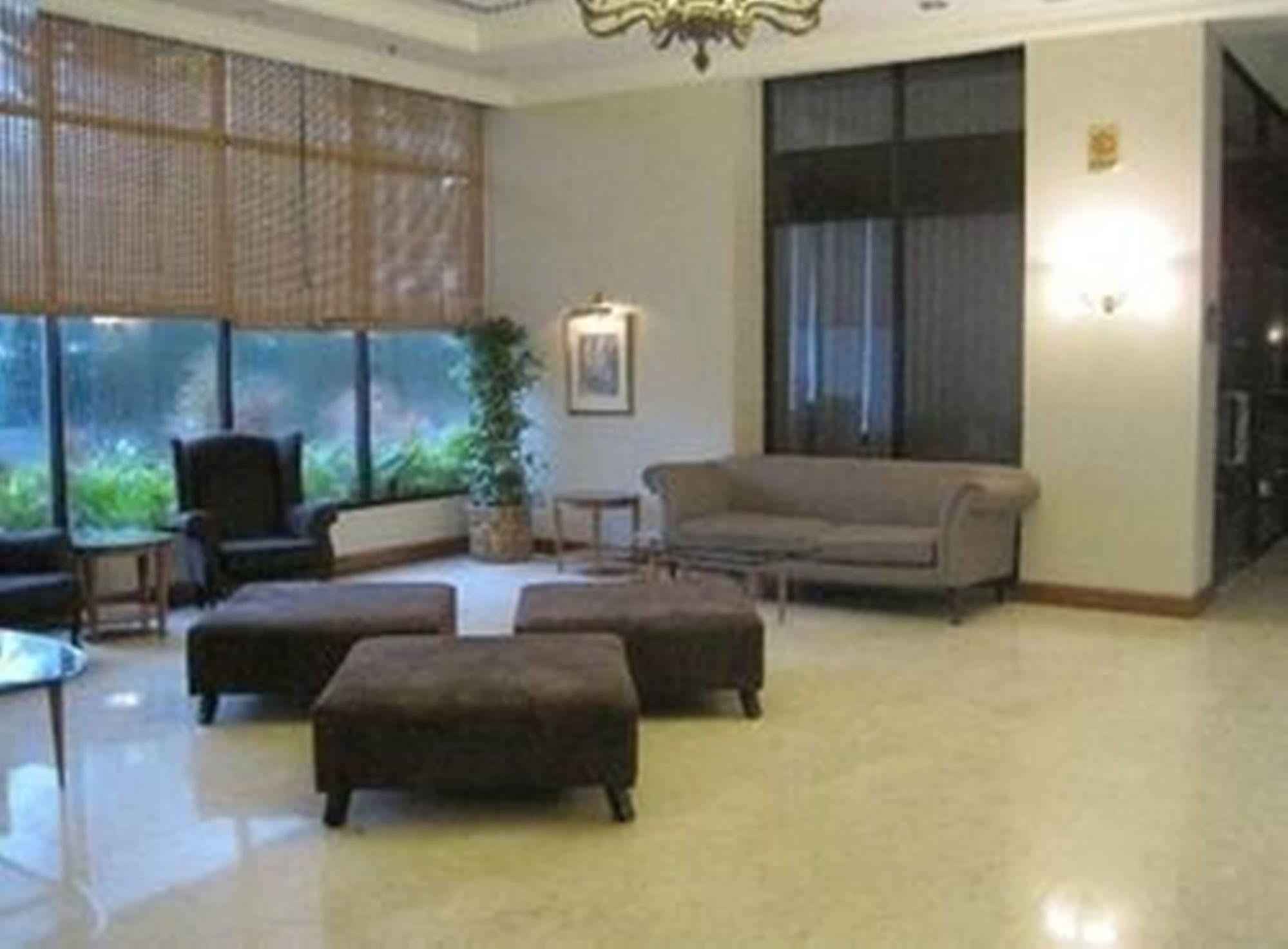 Harbour View Hotel Kuching Kültér fotó