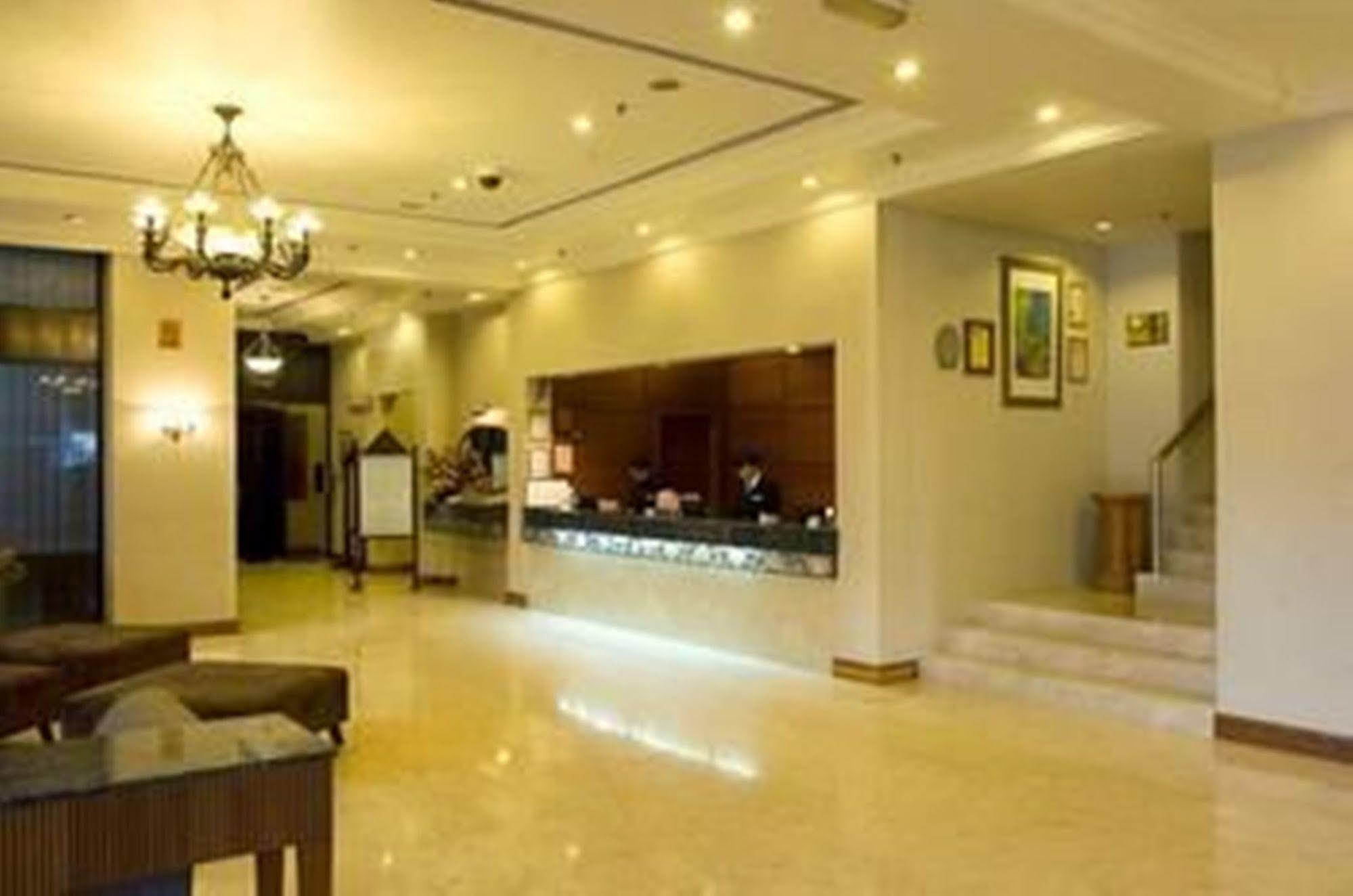 Harbour View Hotel Kuching Kültér fotó